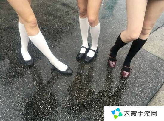 胸链是怎么穿戴的？探索小三是否善的囧图